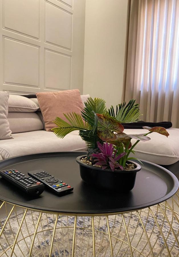 Comfort Apartament, Near The Beach ドゥラス エクステリア 写真