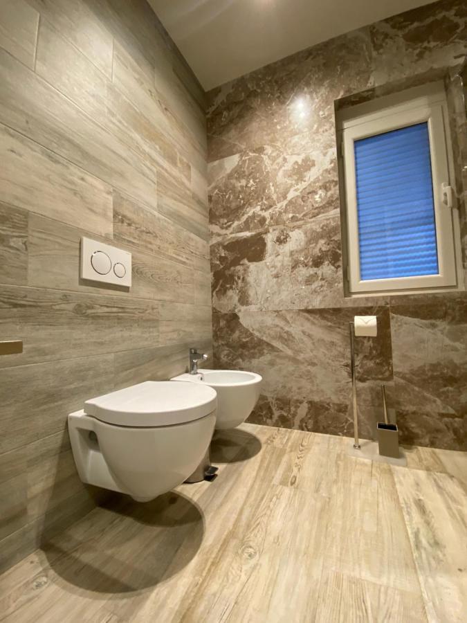Comfort Apartament, Near The Beach ドゥラス エクステリア 写真